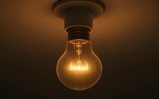 ¿Te han cobrado de más en la factura de luz o gas? Así puedes reclamar. Abogados Sevilla Derecho Consumo. LVQ Abogados ¿Te han cobrado de más en la factura de luz o gas? Así puedes reclamar. Abogados Sevilla Derecho Consumo. LVQ Abogados